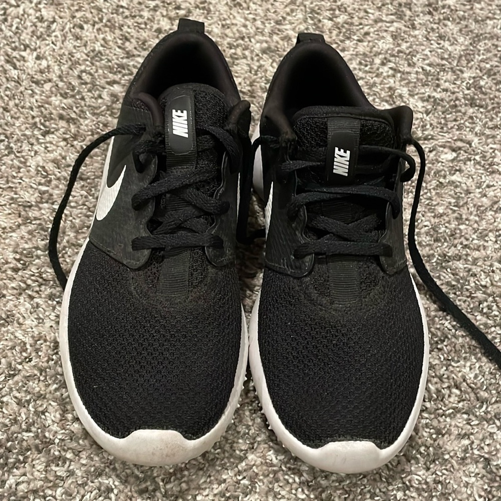 Nike Kids Black and White Lightweight Sneakers